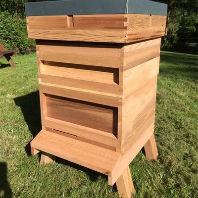 Wholesale Beehive Kit Beekeeping Red Cedar Wood UK British Standard National Bee Hive and Frame with Foundation