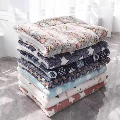 Soft Cat Bed Mats Short Plush Pet Sleeping Bed Mats for Cats Small Dogs Cute Pet Pad Blanket Warm Kitten Cushion Cat Accessories